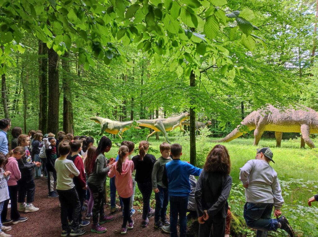 Bild von Gruppe im Saurierwald